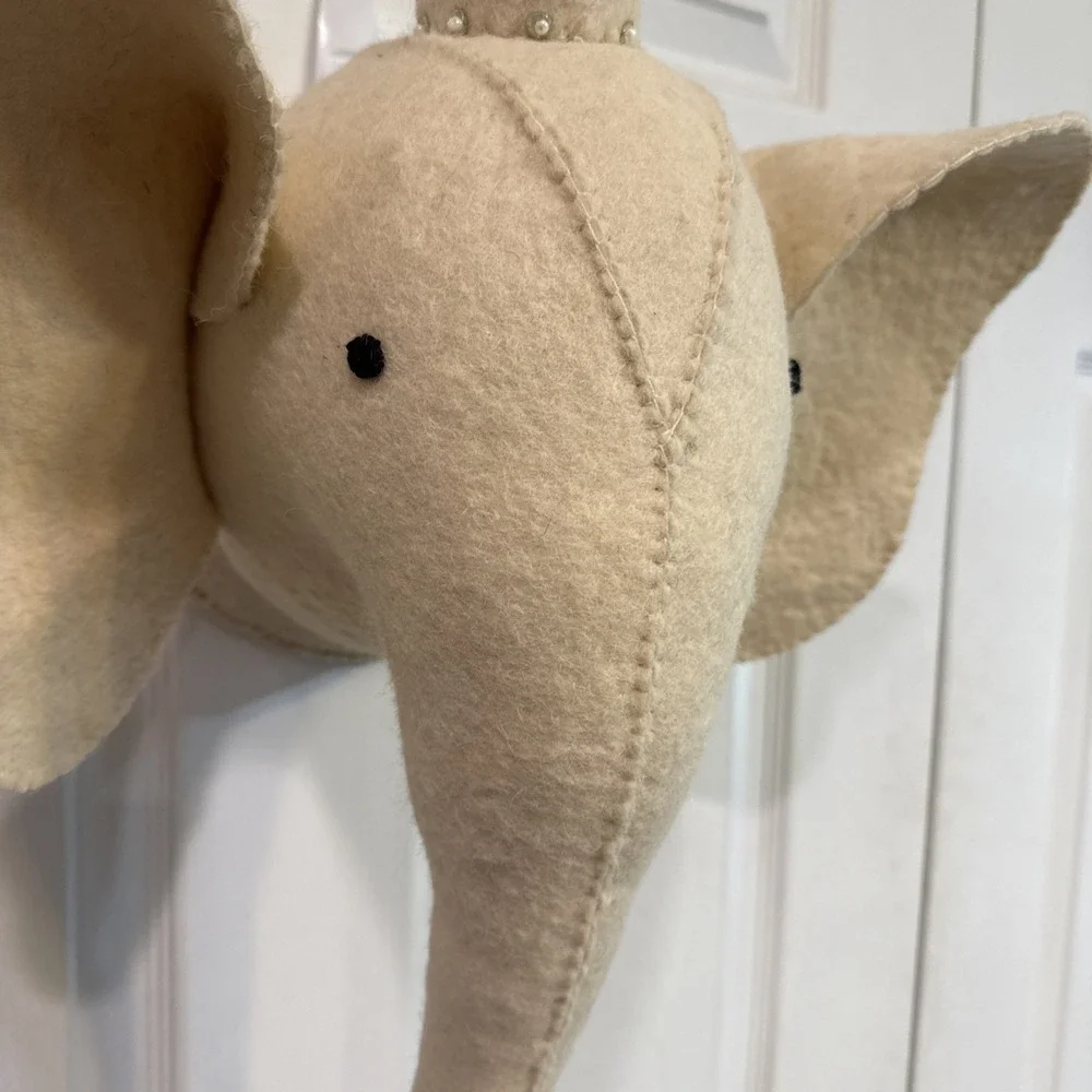 Fiona Walker Elephant Head With Sleepy Eyes And Gold Crown‎